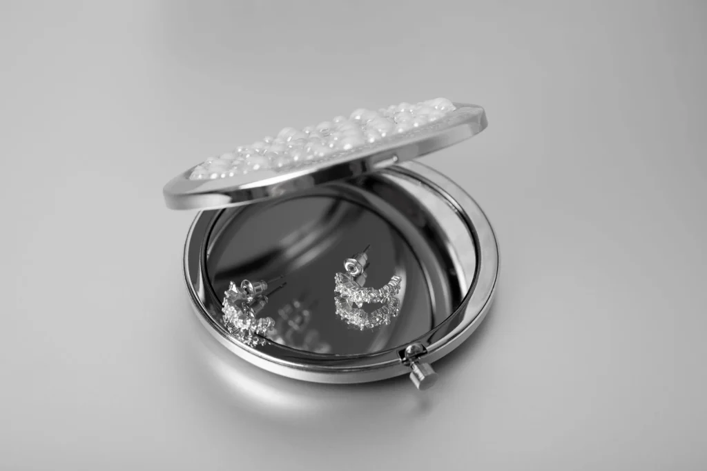 Descoperă Magia Argintului: Motivele Pentru Care Ar Trebui Să Alegi Bijuterii din Argint