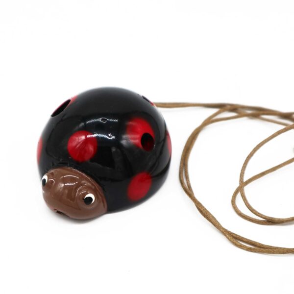 Animal muzical ocarina – buburuză, instrument muzical decorativ realizat manual