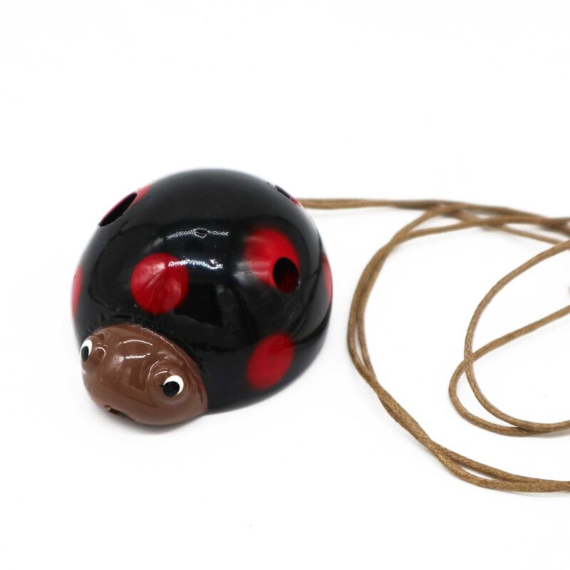 Animal muzical ocarina – buburuză, instrument muzical decorativ realizat manual