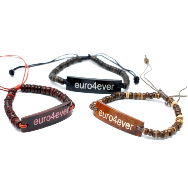 Set de 6 brățări din cocos cu slogan - Euro4Ever