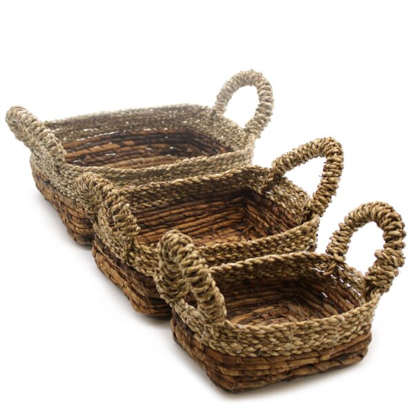 Coș natural din frunze de banană și rafie natur - set 3 buc. Coș natural din frunze de banană și rafie natur - set 3 buc.
