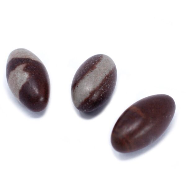 bG9jYWw6Ly9tZWRpYS85SC9DRC82MFIzMEMxRzZNU0tDRDlILzZhMDBjZmI2LmpwZWc 2,54 cm Shiva Lingam – 3 Pietre