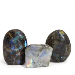 Labradorit din Madagascar – Formă Monument (aprox. 80-168 g, 40-60 mm)