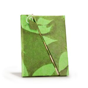 Agendă Lokta floral îndrăzneț cu închidere din bambus, 15 × 12 cm, 45 file – verde