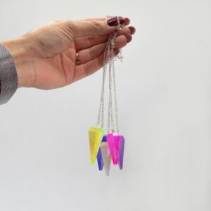 Pendul cu Șase Fețe – Cristal Aurora Piersică – 4 cm