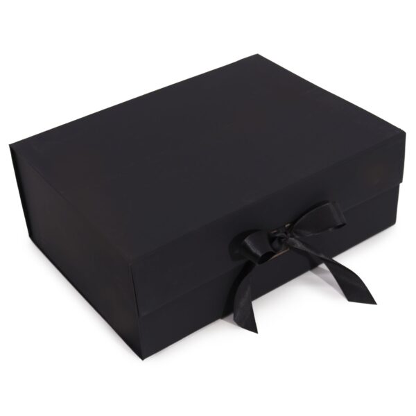 Cutie cadou pătrată (33x25x12 cm) tip plată - neagra Cutie cadou pătrată (33x25x12 cm) tip plată - neagra