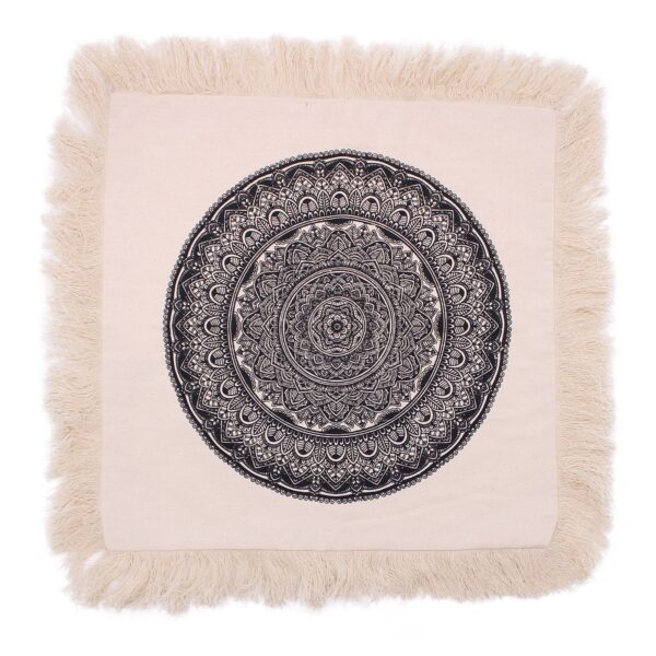 bG9jYWw6Ly9tZWRpYS8xRy80RC82MFIzMEMxRzZSVDM0RDFHL2RkYmRmMzBkLmpwZWc Pernă Mandala Tradițională - 45x45cm - Negru
