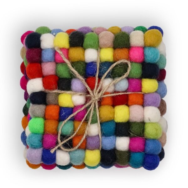 bG9jYWw6Ly9tZWRpYS8xSi9DQy82MFIzMEMxSjYwV0tDQzFKL2M2MzA0MjFlLmpwZWc Suporturi Pătrate din Pâslă - 10 cm, Multicolor Gri (set de 4)