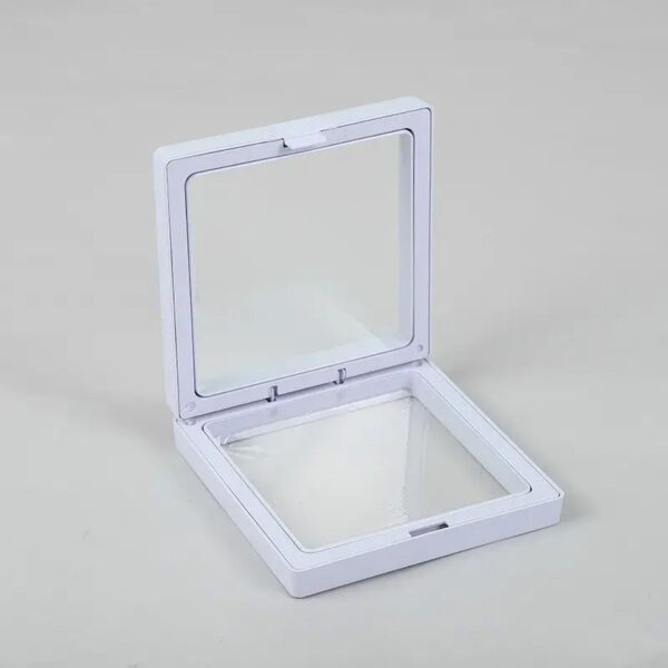 bG9jYWw6Ly9tZWRpYS9ISi9KRC82MFIzMEMxRzZXUzNKREhKL2M0YmM4OGI4LmpwZWc Ramă Mică 3D cu Folie Flexibilă 7x7 cm - Albă