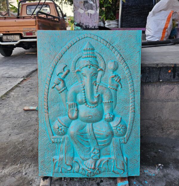 bG9jYWw6Ly9tZWRpYS9ITi80RC82MFIzMEMxRzZXVEs0REhOLzlkNDMyMTdlLmpwZWc Ganpati Mare, Cadru din Ciment Fibroros, Relief din Turcoaz - 0,7x1m