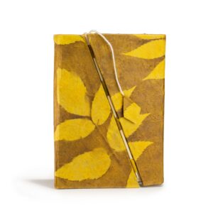 Agendă Lokta floral îndrăzneț cu închidere din bambus, 15 × 12 cm, 45 file – maro muștariu