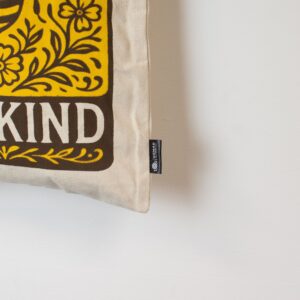 Geantă Tote Toni Iconică – Bee Kind – Natural 10oz (41x31 cm)