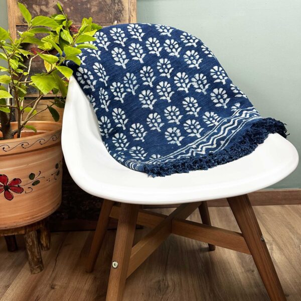 Cuvertură Indigo Realizată Manual - 170x120cm - Floarea Chhota