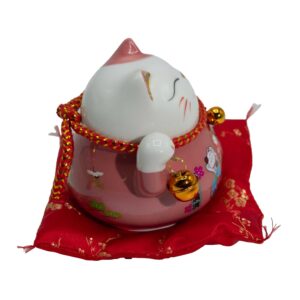 Pisică Norocoasă din Ceramică cu Lăbuță Mobilă – Roz pe Pernă (bateria nu este inclusă)