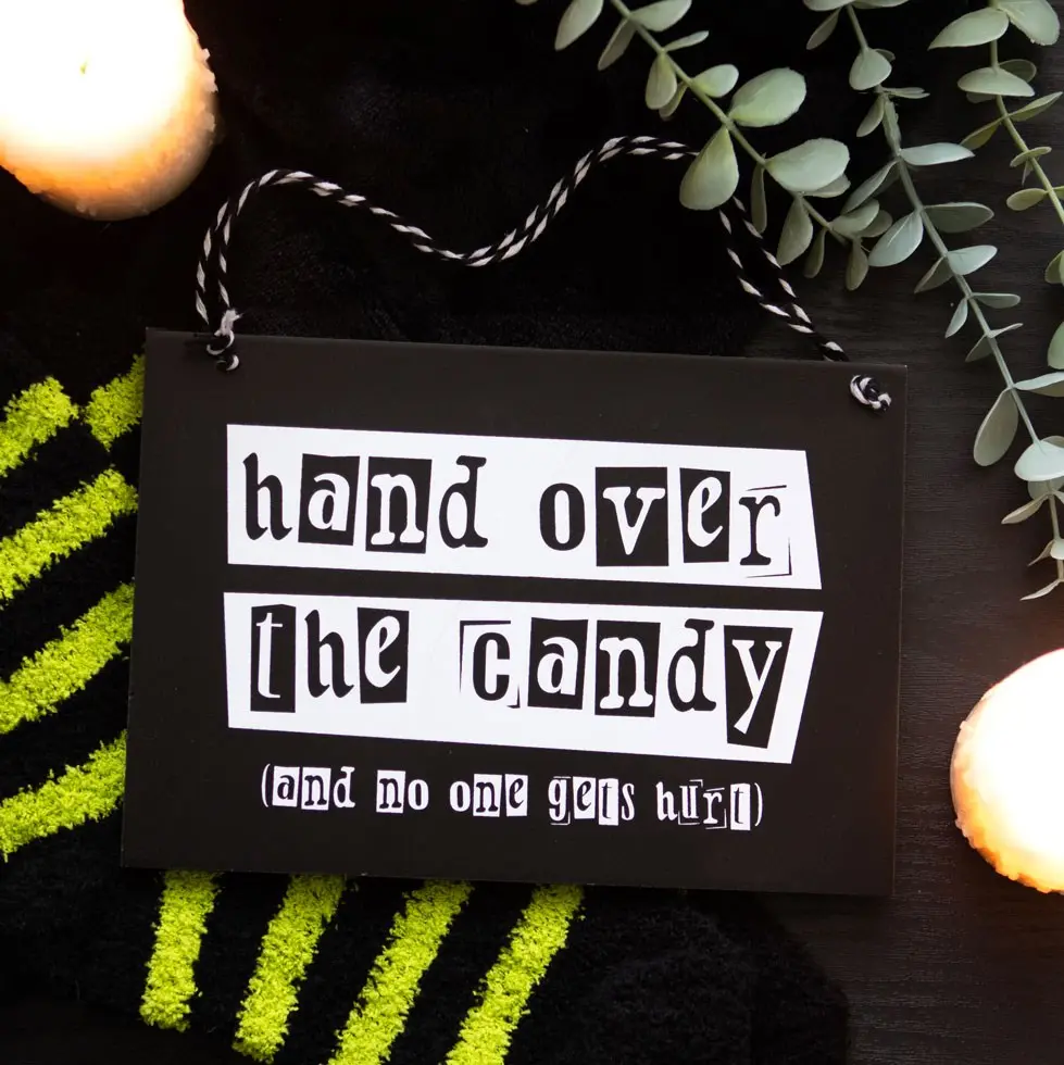 Plăcuță decorativă de perete cu mesaj pentru Halloween
