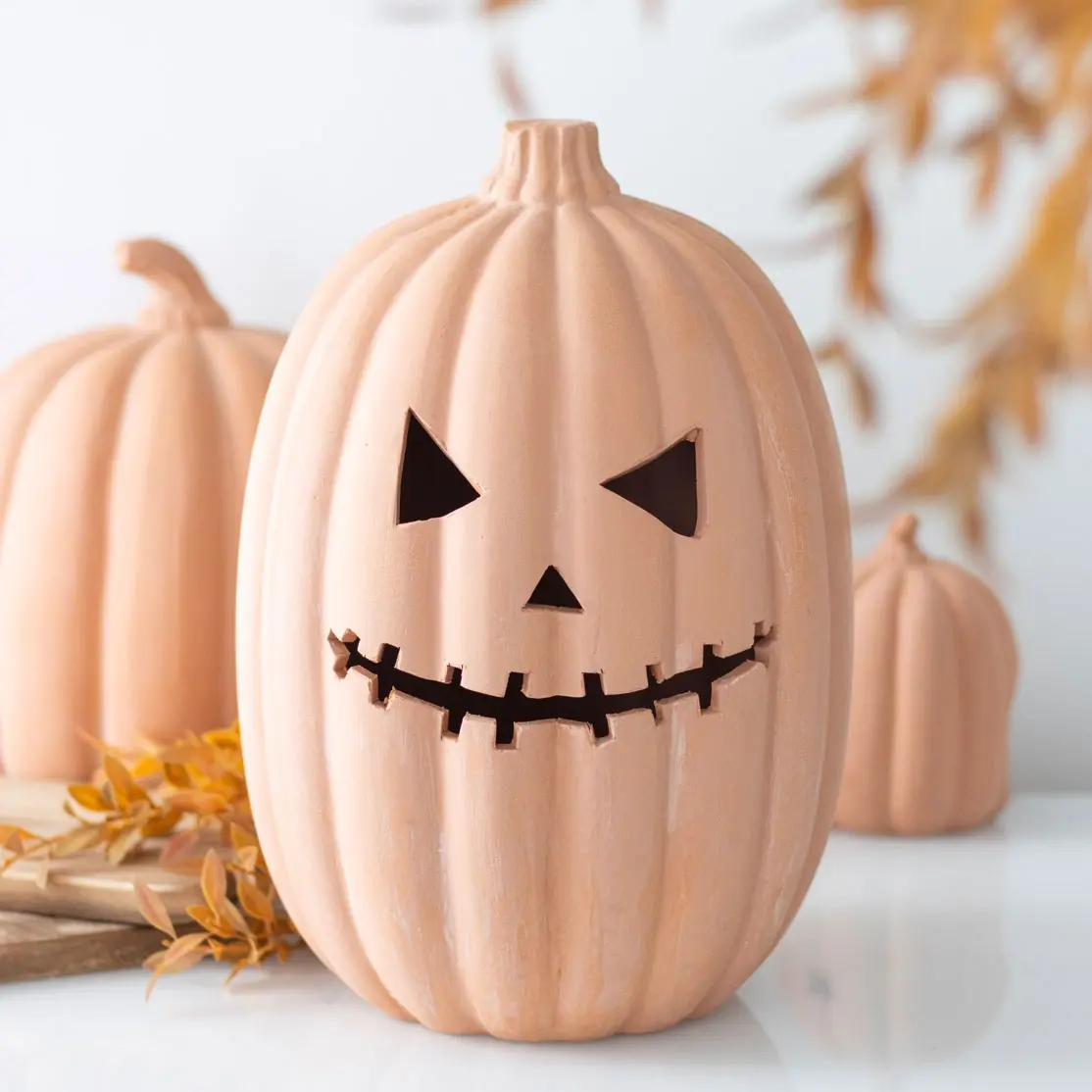 Ornament decorativ din teracotă în formă de dovleac de 30 cm pentru Halloween
