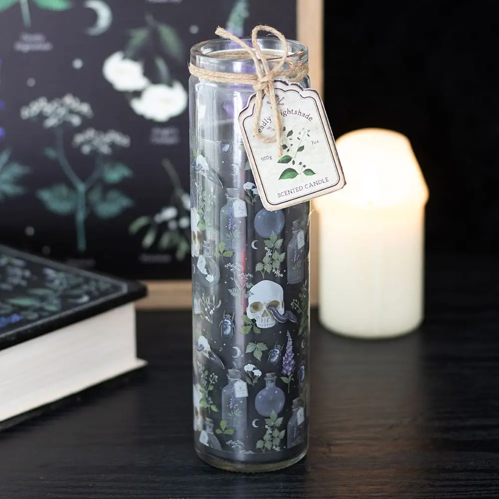 Lumânare tub Mătrăgună și plante otrăvitoare