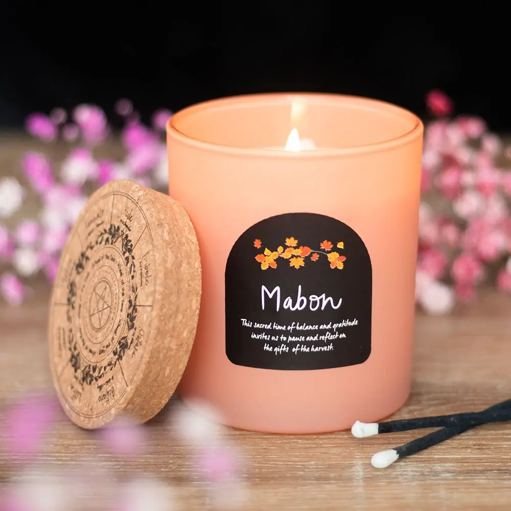 Lumânare parfumată Mabon Roata Anului cu aromă de măr