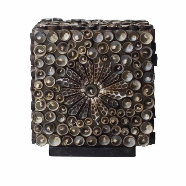 Lampă Boho din Scoici – Pătrată Twist, Maro Ciocolatiu – 15 cm
