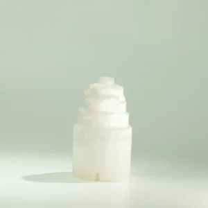 Lampă Turn din Selenit Natural – 15 cm