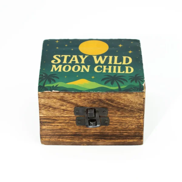 Cutie emailată din lemn de mango– Stay Wild Moon Child 10x10x6 (cm)