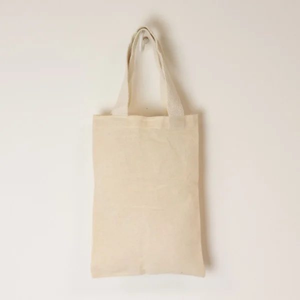 Geantă Tote Cadou Mini Iconică – Fără Imprimeu – Natural 4oz (25x20 cm) Geantă Tote Cadou Mini Iconică – Fără Imprimeu – Natural 4oz (25x20 cm)