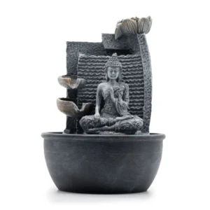 Fântână Arteziană de Masă – 19×19×28 cm – Buddha, Floare de Lotus și Vase în Cascadă
